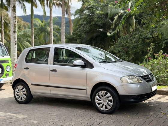 VOLKSWAGEN FOX 1.6 MI PLUS 8V FLEX 4P MANUAL VOLKSWAGEN FOX 1.6 MI PLUS 8V FLEX 4P MANUAL